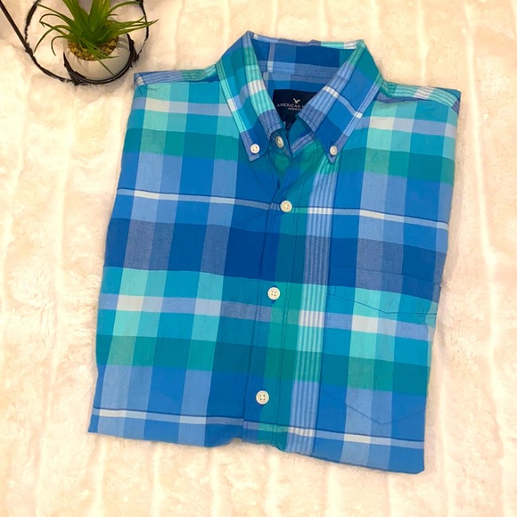 American Eagle Outfitters Other - American Eagle Outfitters short  sleeve small